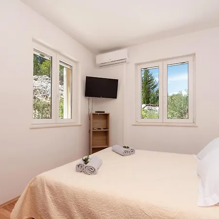 Stunning In With Wifi Casa vacanze Zrnovo