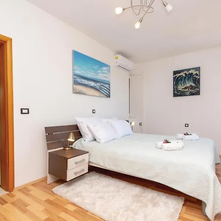Stunning In With Sauna Ferienhaus