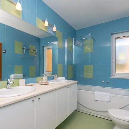Stunning In With Sauna Ferienhaus Zrnovo