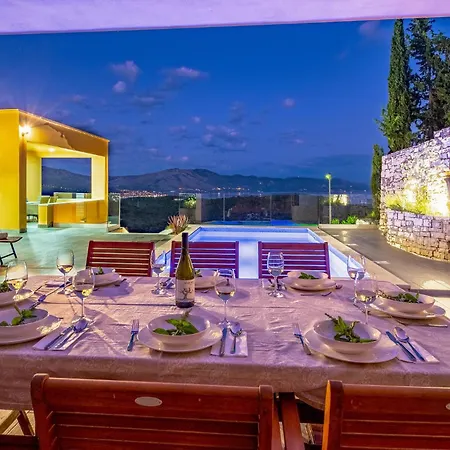 Stunning In With Wifi Casa vacanze Zrnovo