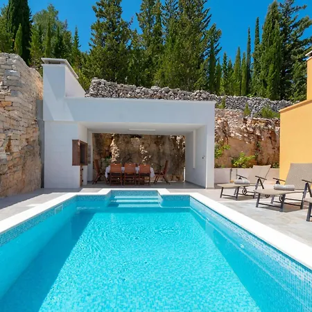 Stunning In With Wifi