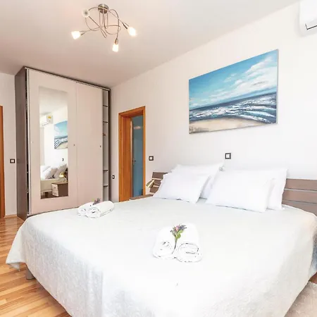 Stunning In With Sauna Žrnovo