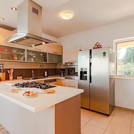 Stunning In With Wifi * Zrnovo