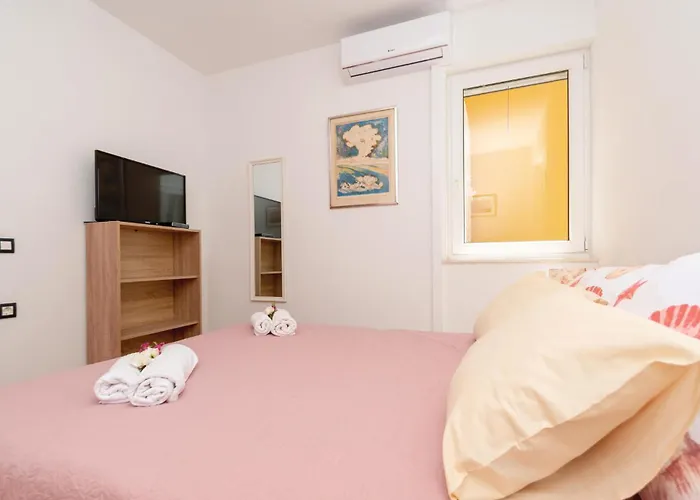 בית נופש Stunning In With Wifi Zrnovo