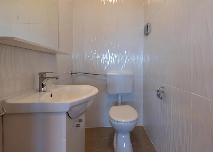 Stunning In With Wifi Zrnovo