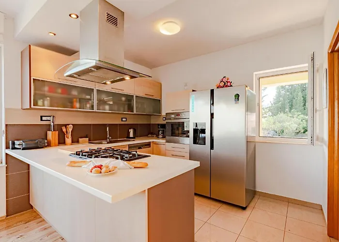 Stunning In With Wifi * Žrnovo